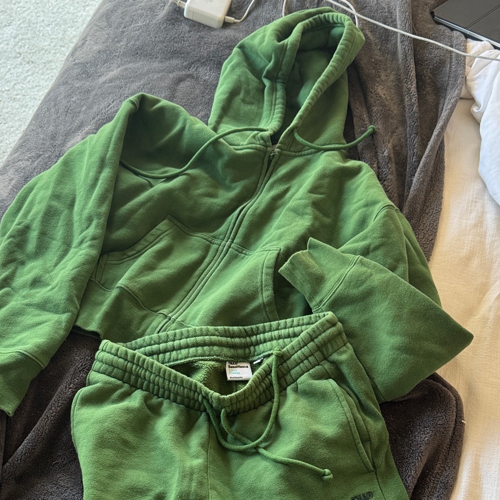 TNA Aritzia Green Hoodie and Sweatpants Set